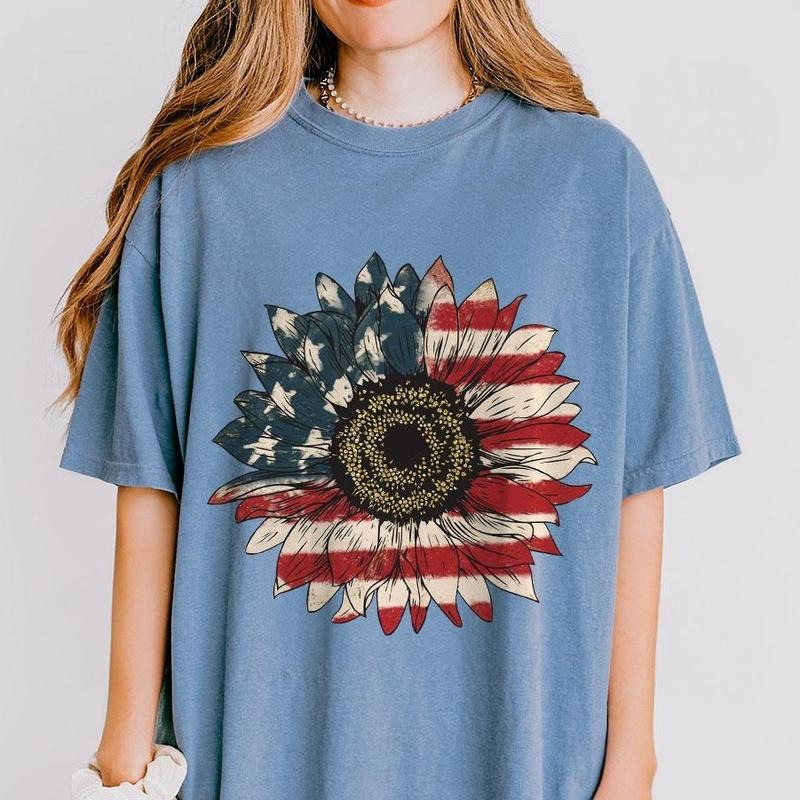 America Sunflower Shirt, USA Flag Flower T-Shirt, Gift For American, 4th Of July Flag Graphic T-Shirt, Freedom TShirt, Independence Shirt, Independence Day Parade Outfits, American Tee, Retro Women Top
