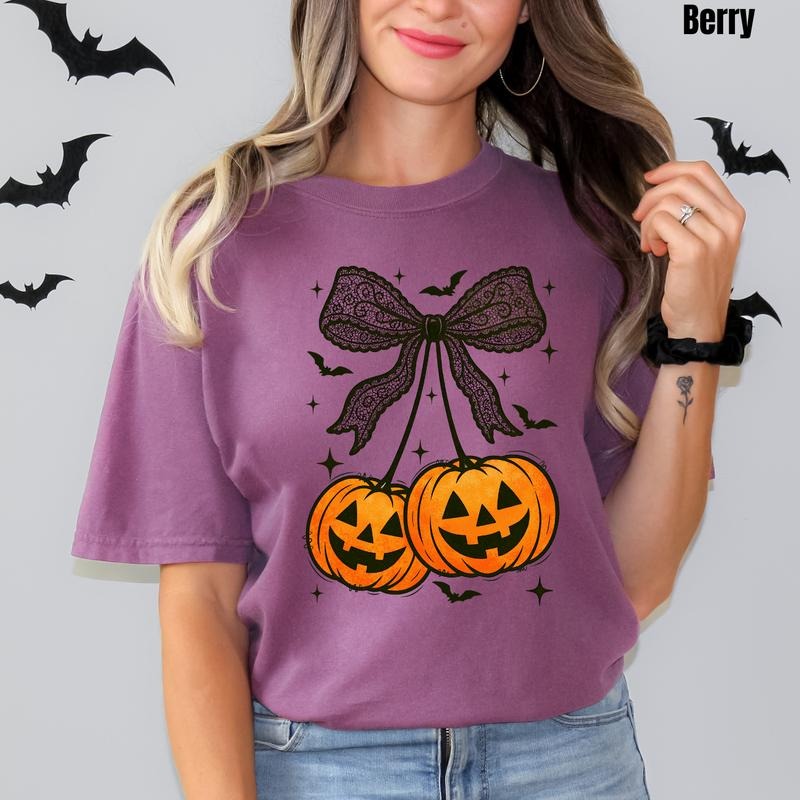 Black Bats & Pumpkins Bow Comfort Colors T-Shirt 'NLB
