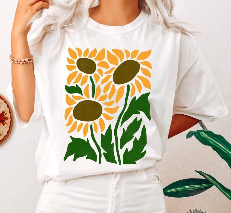 Boho Botanical Sunflower Art Nouveau Floral T-Shirtstyle{n002}5