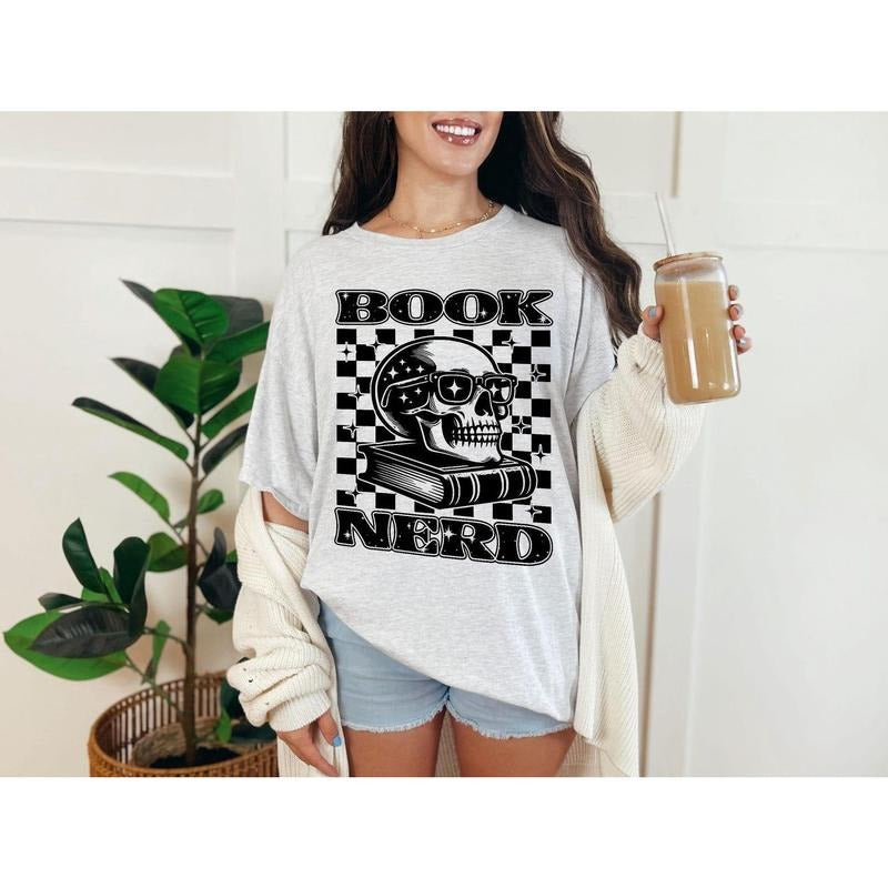Book Nerd Skull Shirt, Aesthetic Retro Reader Tee, Gothic Literature Lover Shirt, Spooky Bookworm Gift, Vintage Academia Style Apparel