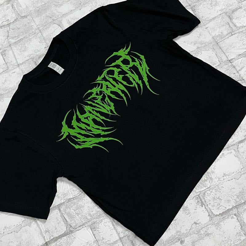 CROP TOP - GREEN Maneater Metal Font Graphic Tee