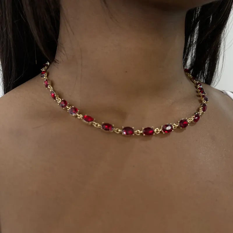 Chic Unisex Oval Stone Necklace With Gold Detail