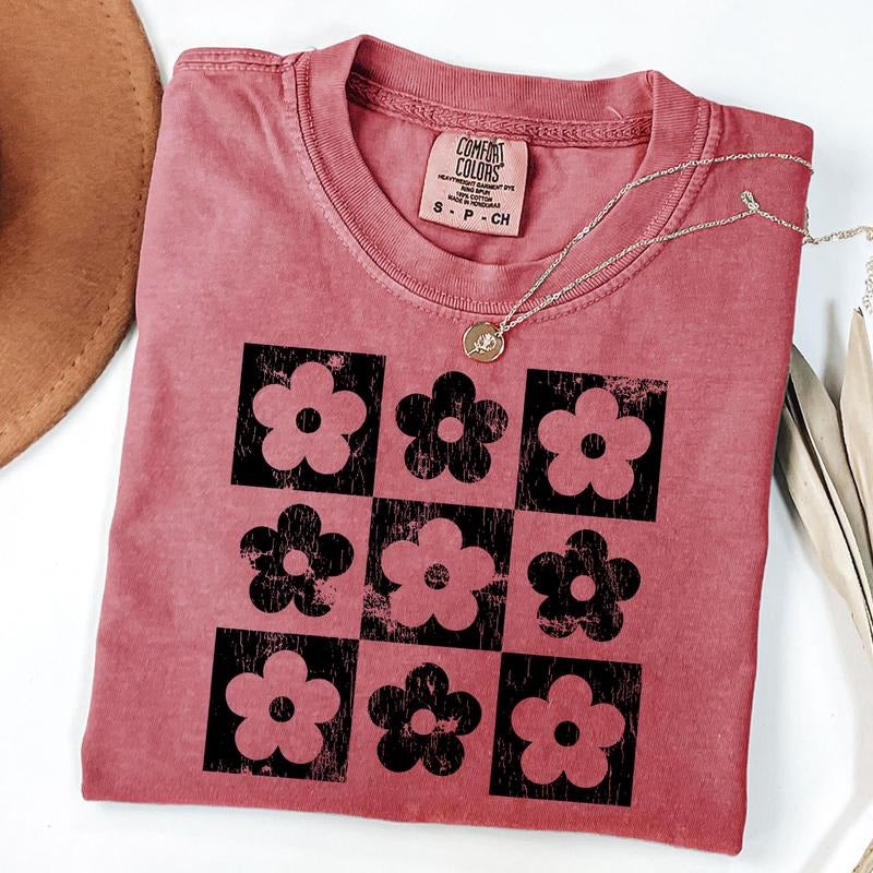Comfort Colors Checkered Flowers Shirt - Retro Flowers T-Shirt - Boho Floral T-Shirt Gift For Mom