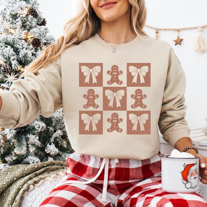 Coquette Bow Gingerbread Christmas Sweatshirt, Vintage Checkered Gingerbread T-shirt, Merry Christmas Shirt, Christmas Vibes Tee, Xmas Gifts