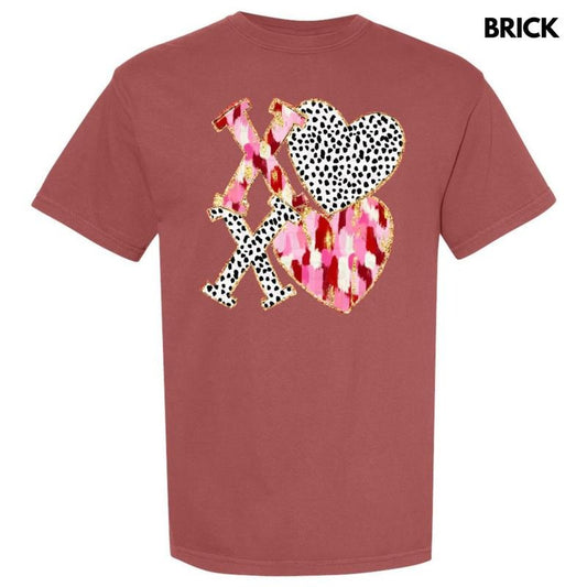 Dotted XOXO Comfort Colors T-Shirt