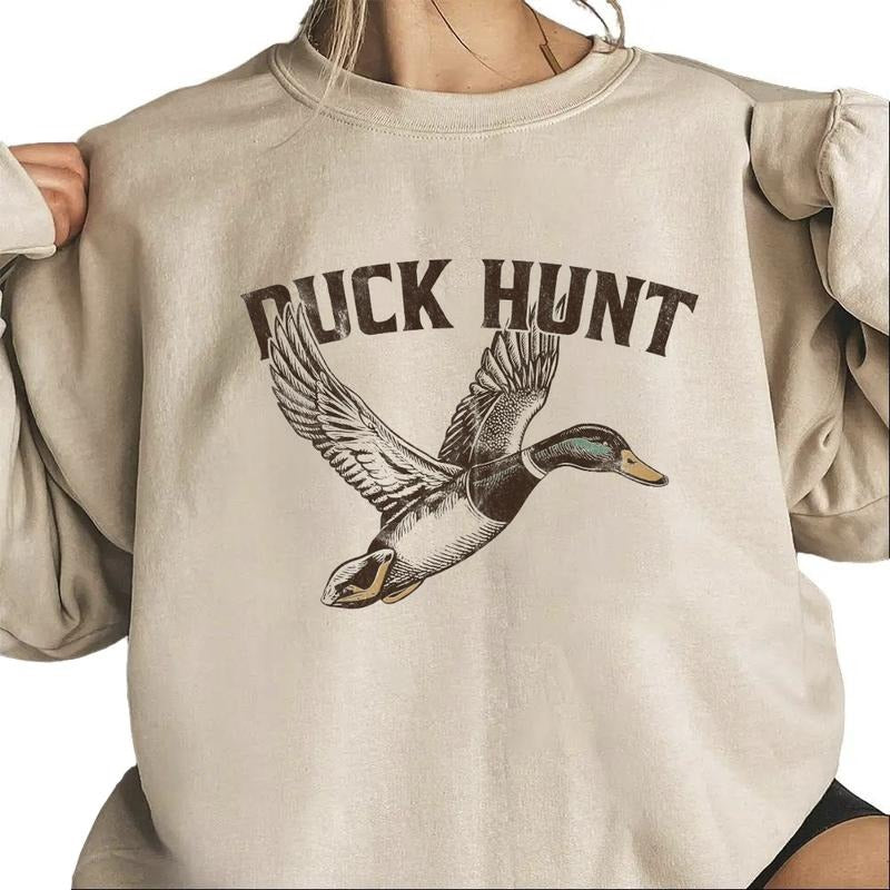 Duck Hunt Sweatshirt - Rustic Waterfowl Graphic Unisex Hoodie for Outdoorsmen and Nature Lovers - Cotton Pullover Womenswear Day Polyester