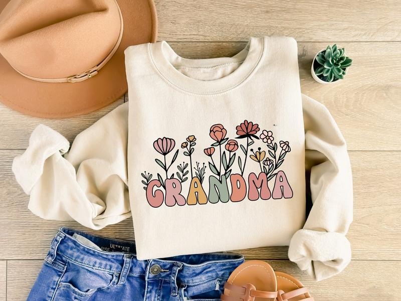 Floral Grandma Sweatshirt, Nana Sweatshirt, Grandma Sweasthirt, Mother's Day Gift, Grandmother Sweatshirt, New Mom, Grammy Shirt