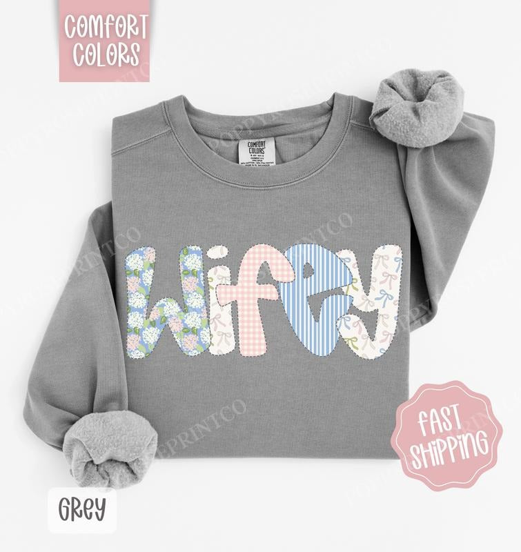 Floral Wifey Comfort Colors Sweatshirt, Cute Spring Wife Sweater, Trendy Coquette Crewneck