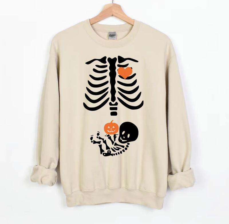 Halloween Maternity Sweatshirt, Skeleton Maternity T Shirt, Baby Announcement, Pregnancy Reveal, New Mom Shirt, Pregnancy Shirt, Pregnant TShirt, Fall Pregnancy