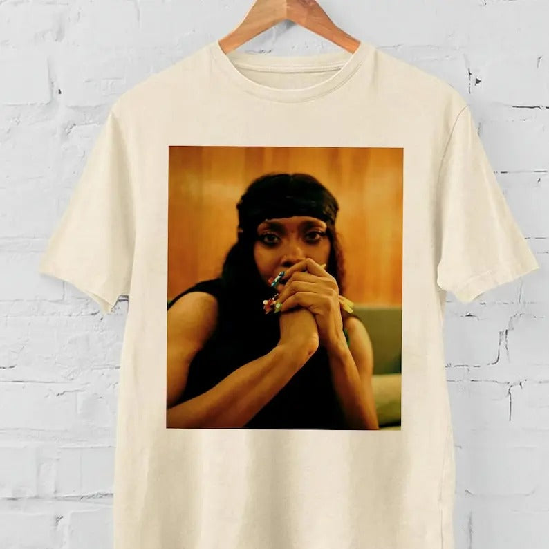 Hip-Hop Retro Graphic Shirt, Erykah Badu Vintage Shirt, Erykah Badu 90s R&B Shirt, American Singer Shirt, Gift For Fans Men Women