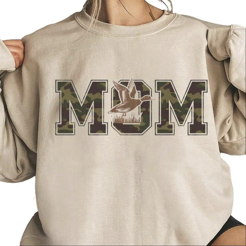 Hunting Mom Duck Camo Girl Retro T-Shirt Sweatshirt Hoodie Hunting Season National Day