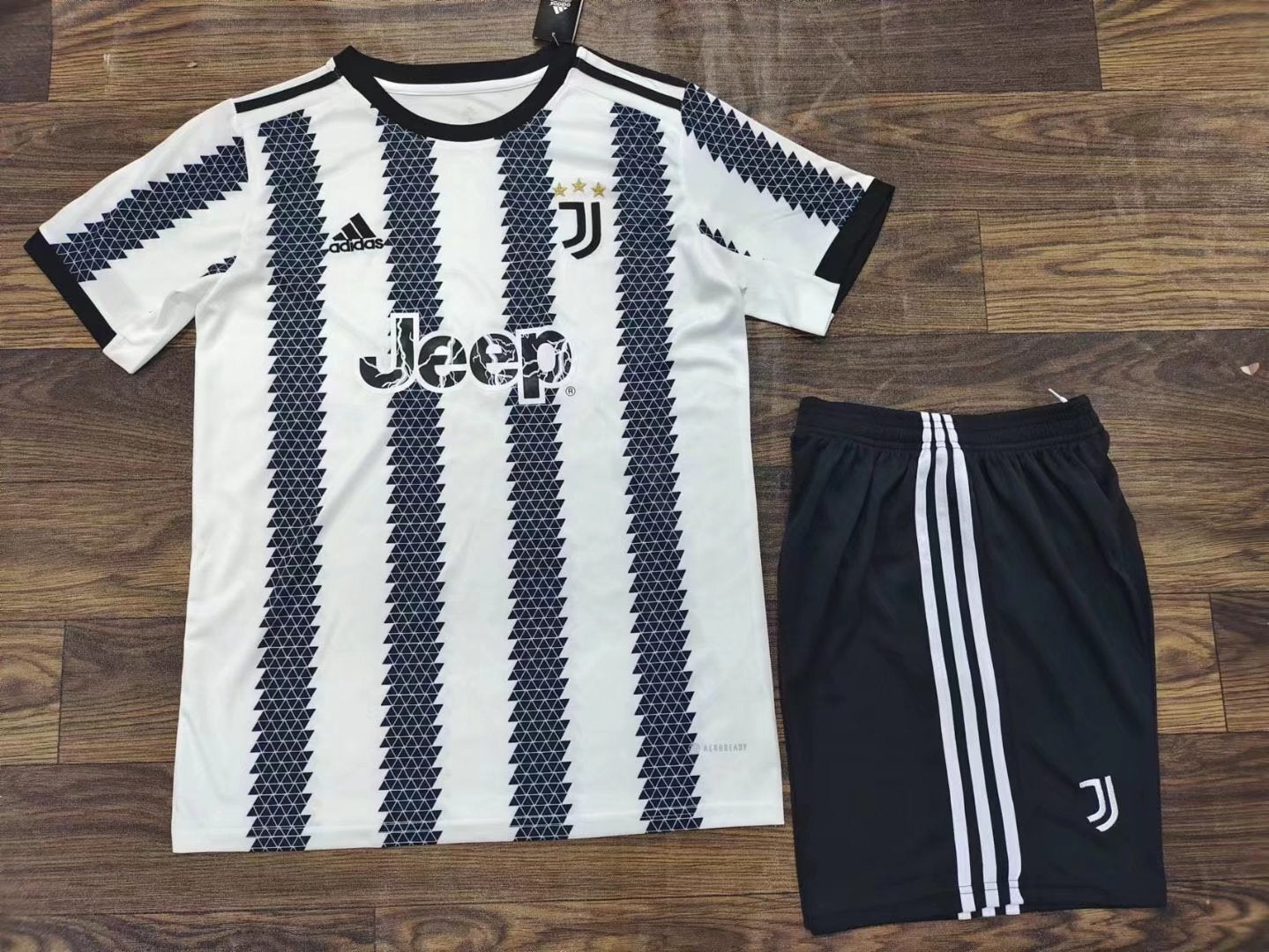 Juventus 22-231 Style 2