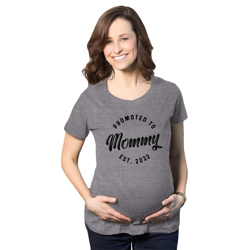 Maternity Promoted To Mommy 2023 & 2022 Pregnancy Tshirt Funny New Baby Graphic Tee Funny Graphic Maternity Tee Cute Pregnancy Tees With Plus Sizes Mother's Day Maternity Wear Funny Maternity Shirts Dark Grey