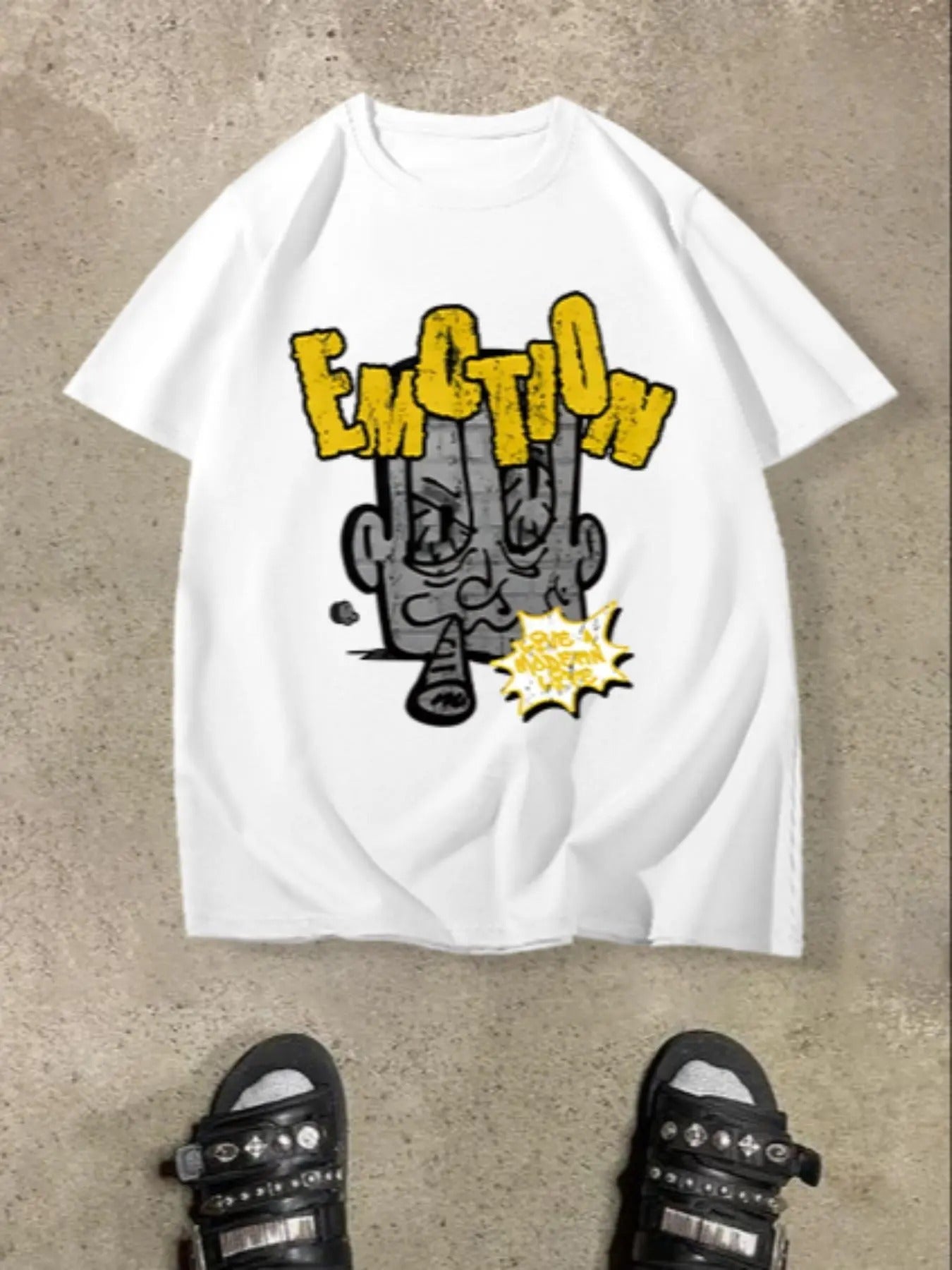 Men's Cartoon Face & Letter Print Round Neck Tee, Regular Fit Street Fashion Casual Short Sleeve T-Shirt for Summer, Men's Top for Daily Wear