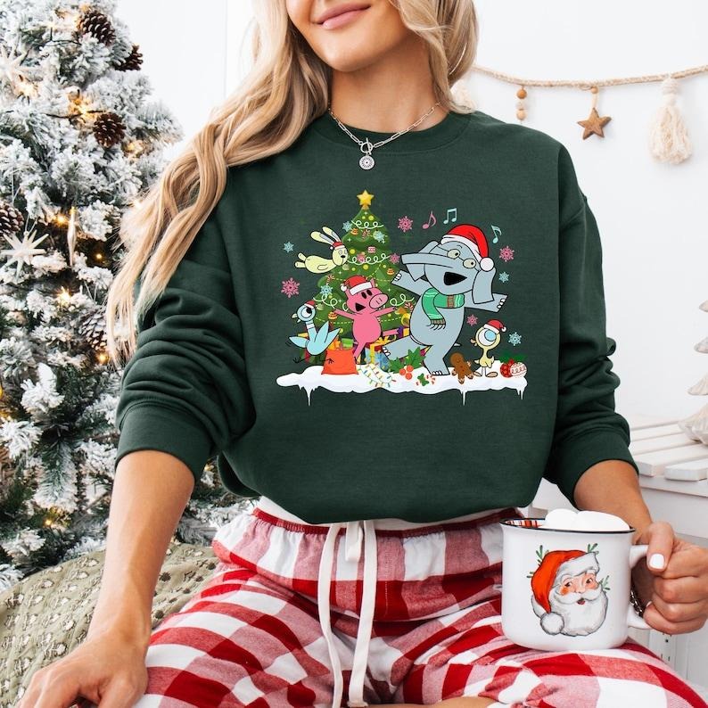Merry Christmas Elephant And Piggie Sweatshirt, Children's Books Christmas T-shirt, Mo Willem Xmas Gifts, Teacher Christmas Hoodie
