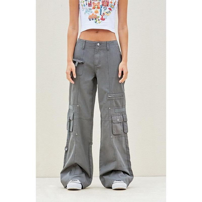 PacSun Women's Dark Gray Low Rise Baggy Flare Cargo Pantsstyle{n002}2