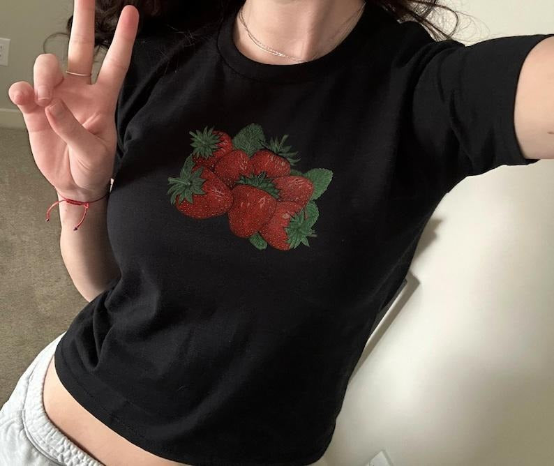 Painted Strawberries Baby Tee, 100% Usa Cotton, Vintage Farmers Market T-Shirt, Cute Fruit Ad Graphic Shirt, Retro 90S 00S Fitted Tshirt Top
