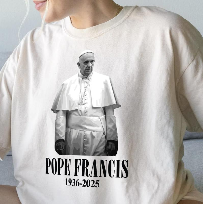 Pope Francis Shirt, Vintage Pope Francis Pray Shirt, Pray Pope, Pope Francis Fan Tee, Pope Dead Year