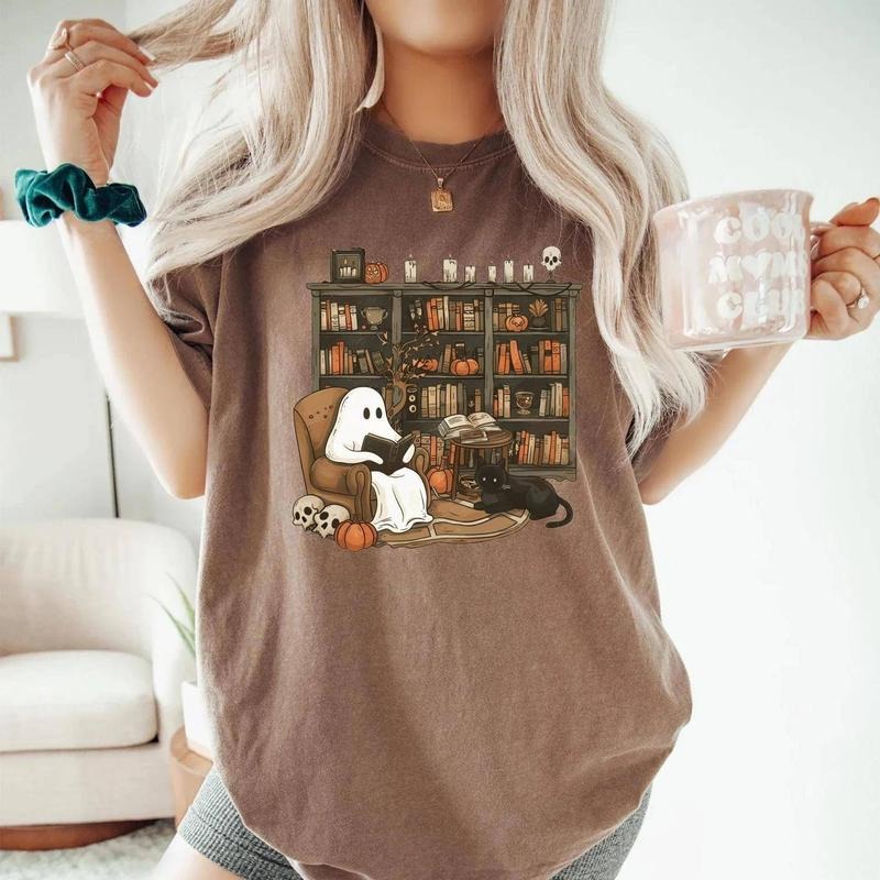 Retro Ghost Reading Books Shirt, Spooky Librarian Tee, Halloween Bookish Shirt, Ghost Bookish Tee, Cute Ghost Book Lover T-Shirt