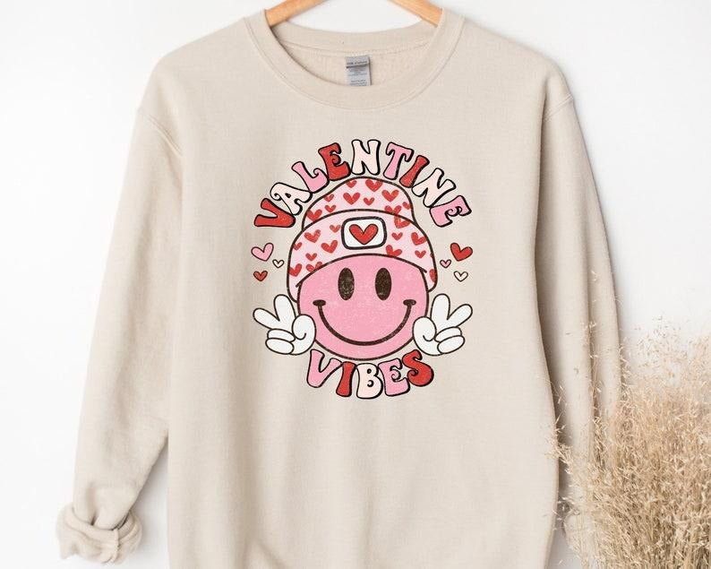 Retro Valentine Vibes, Valentines Face Happy Sweatshirt, Cute Face Sweater, Valentines Gift, I Love You Hoodie and Sweater; T-shirt