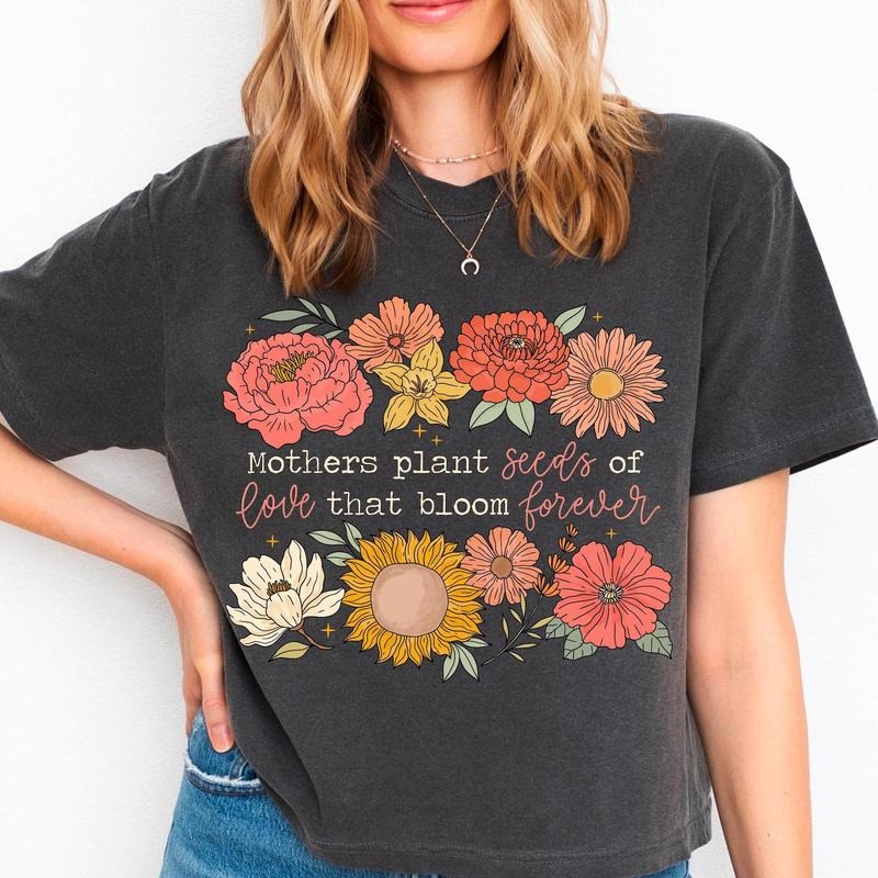 Retro floral mama quote T-shirt, mom sweatshirt, she is mom hoodie, floral mom, mama dtf transfer, mothers day, mom shirt