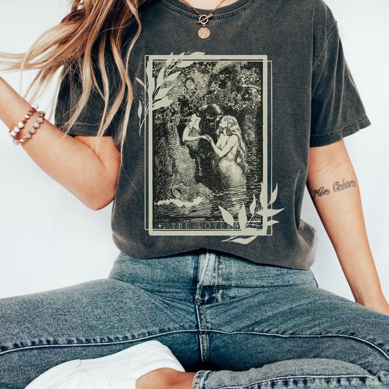 Sappho T-Shirt Lovers Tarot Card Aphrodite Shirt Tarot Card Shirt Greek Mythology Mythology Shirt Greek Goddess Greek Apparel Light Academiastyle{n002}2