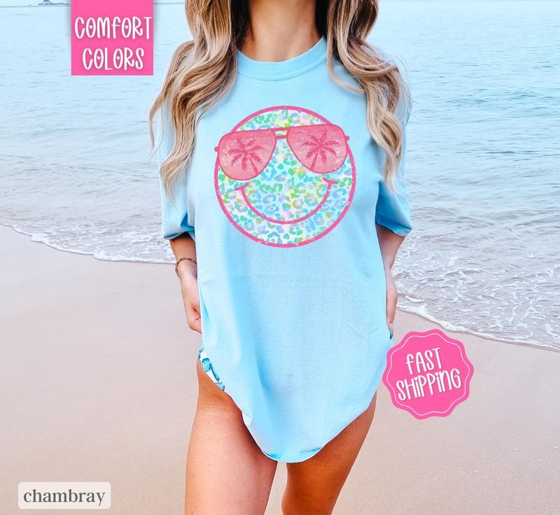 Smile Beach Shirt Comfort Colors, Cute Summer Shirt, Oversized Beach Tee, Swimsuit Cover Up Shirt Hoodie, Sweatshirt