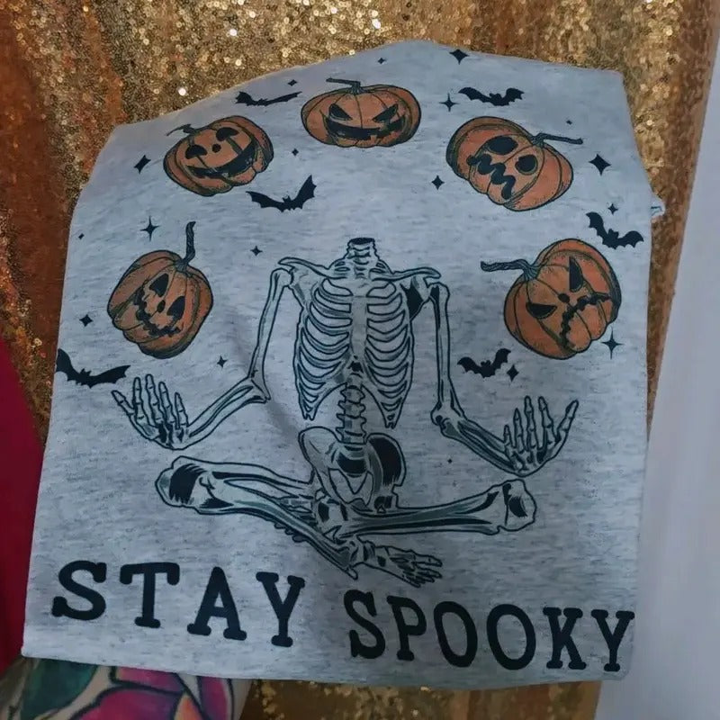 Stay Spooky Halloween Graphic Tee Loose fit