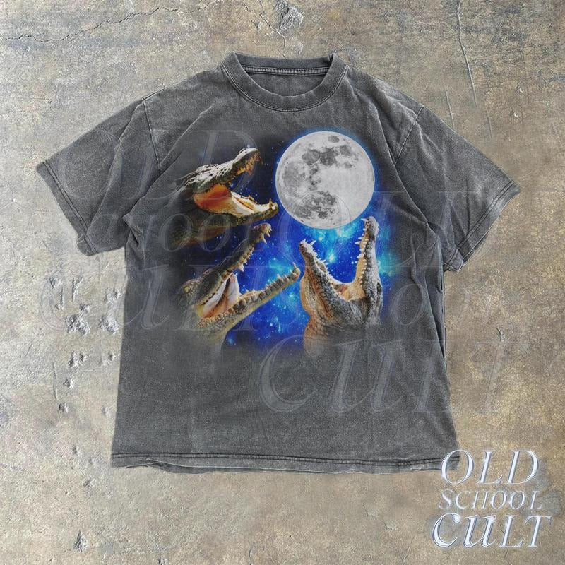 Three Crocodile Moon Vintage 90s Graphic T-shirts, Vintage Crocodile Nature Tshirt, Crocodile Lovers, Funny Weird Graphic 90s Aligator Tee