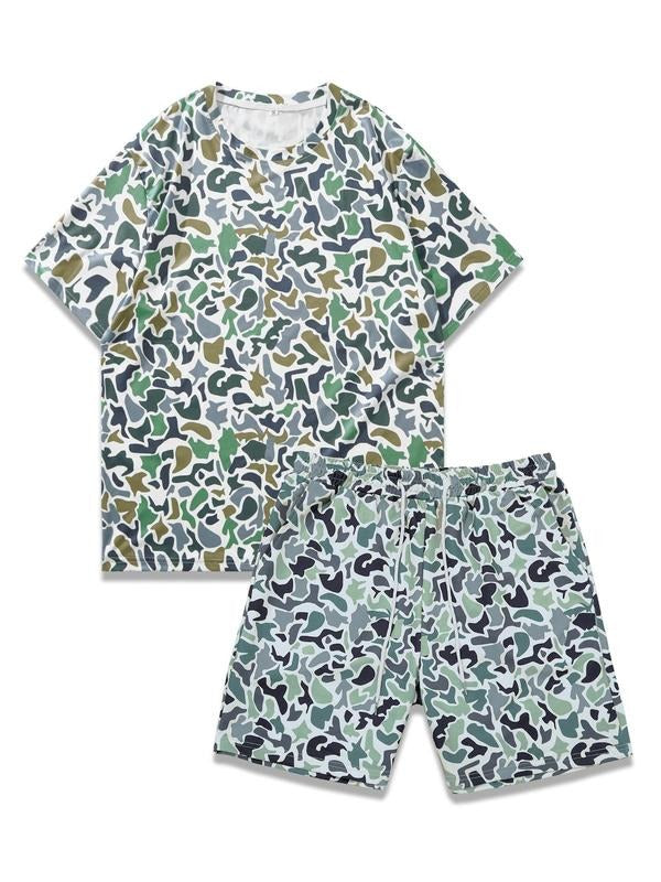 Two-Piece Set Men's All Over Print Drop Shoulder Tee & Shorts, Regular Fit Casual Fashion Cozy Breathable Short Sleeve T-shirt & Shorts for Daily Outdoor Wear, Men Clothes for Summer