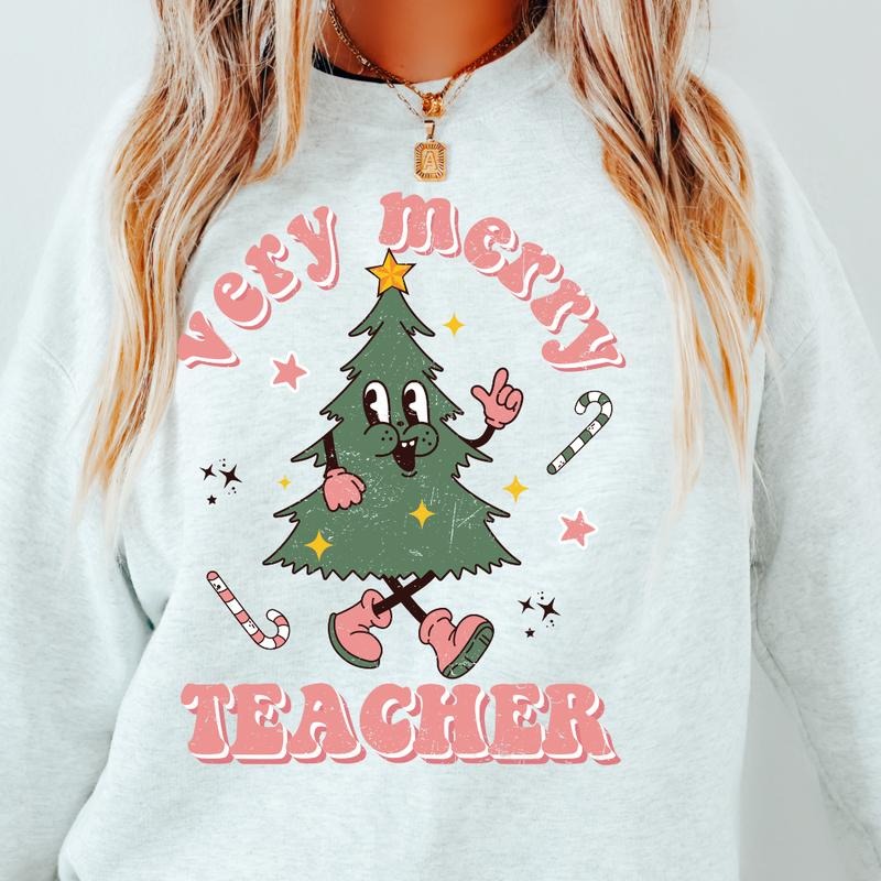 VERY MERRY TEACHER CREWNECK (Crewneck Sweatshirt, Unisex Fit, Causal Sweatshirt for Christmas, Christmas Holiday Sweatshirt) Womenswear Hoodie
