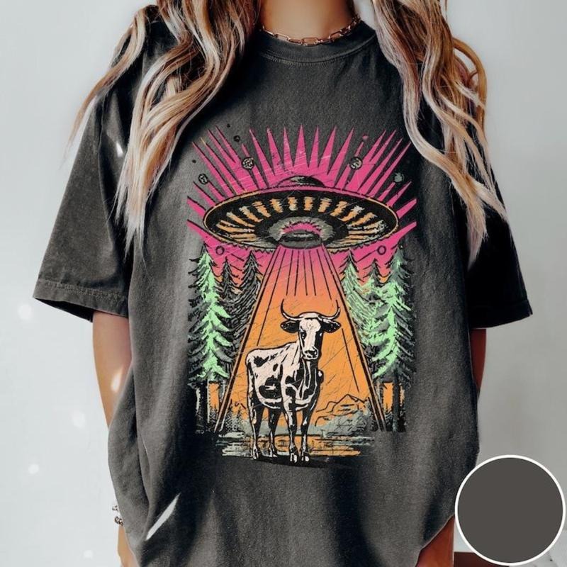 Victoria Maxwell, UFO Cow Abduction Shirt, Funny Vintage Retro Graphic Alien T-shirt, Unisex T Shirt, Paranormal Aesthetic UFO Tee Top Womenswear