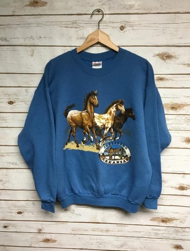 Vintage 90's Horses crewneck sweatshirt Hanes crew neck sweatshirt Jonesboro Arkansas souvenir shirt animal print Menswear Athletic