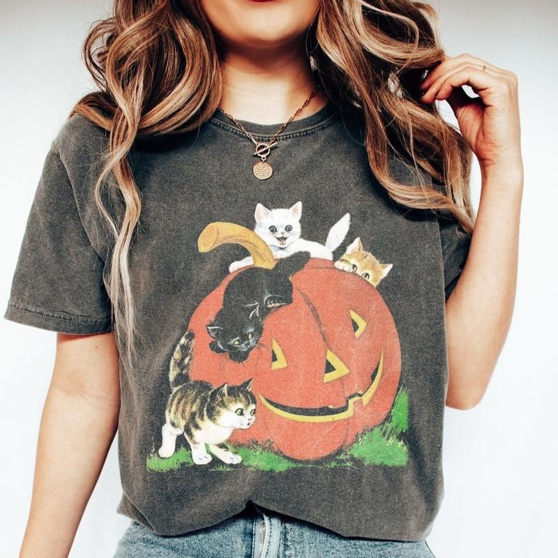 Vintage 90s Cat Halloween Shirt, Retro Halloween Shirt, Spooky Season Tee, Pumpkin Shirt, Cat Lover Shirt, Black Cat Shirt Unisex