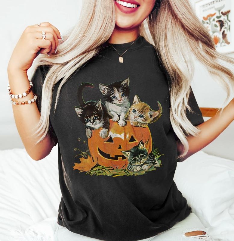 Vintage 90s Cat Halloween Shirt, Retro Halloween Shirt, Spooky Season Tee, Pumpkin Shirt, Halloween Shirt, Vintage Halloween Shirt