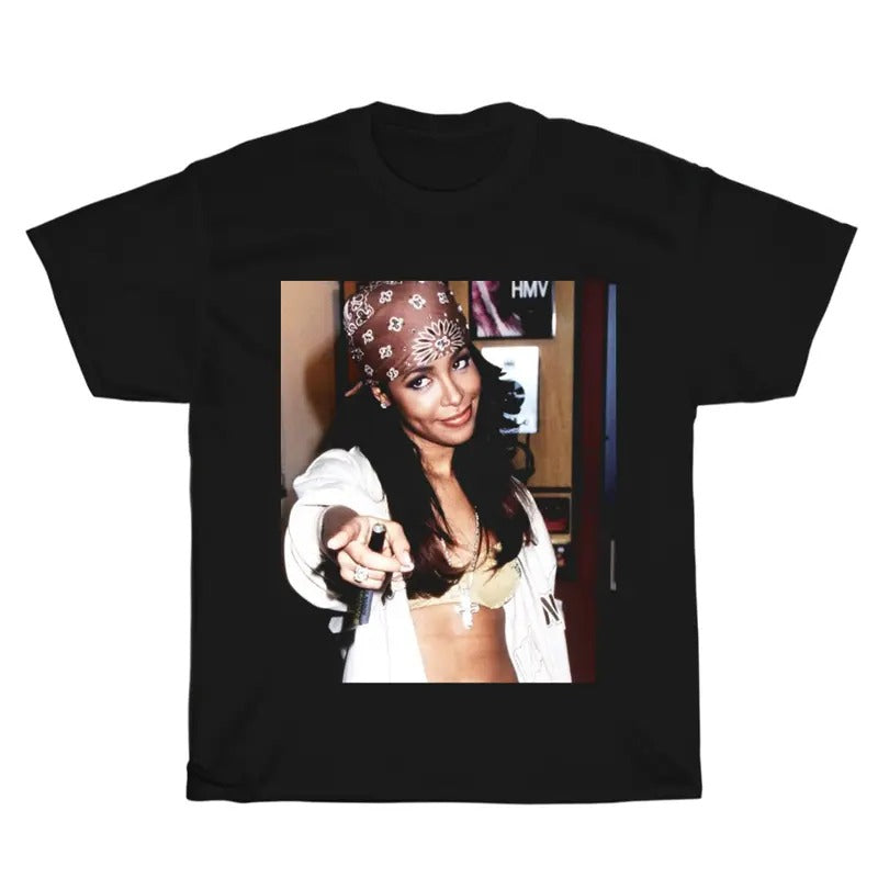 Vintage Babygirl Aaliyah Graphic Unisex Shirt, Bootleg Rap Design Shirt, Hip-Hop Merchandise, Rap Gift for Him Her Crewneck Streetwear Menswear Top