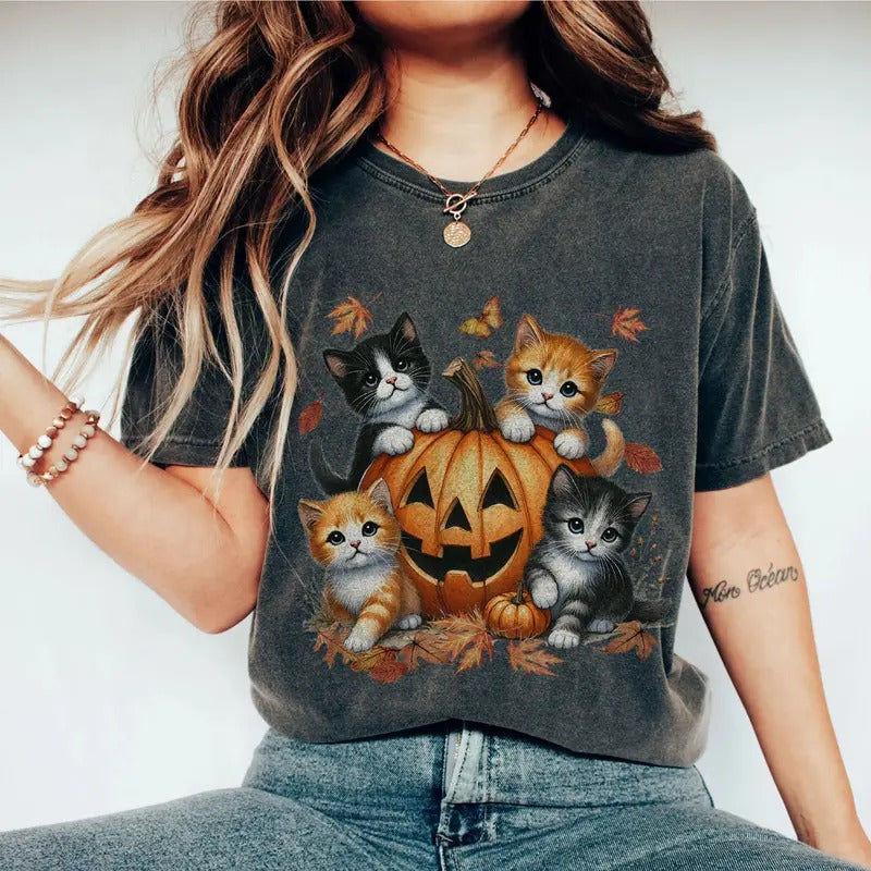 Vintage Cat Halloween Shirt, Retro Halloween Sweatshirt, Spooky Season Shirt, Spooky Pumpkin Shirt, Cute Shirt for Cat Lover, Black Cat Shirt, Cat Lover Shirt, Black Cat Shirt, Vintage 90s Cat, Fall Vibes for Women, Women Top