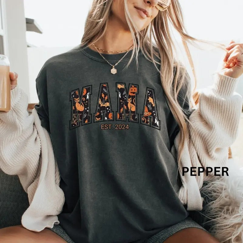 Vintage Halloween Mama T-Shirt, Retro Spooky Mama T-shirt, Spooky Mom Tee, Spooky Shirt For Mama Top Womenswear Tshirt