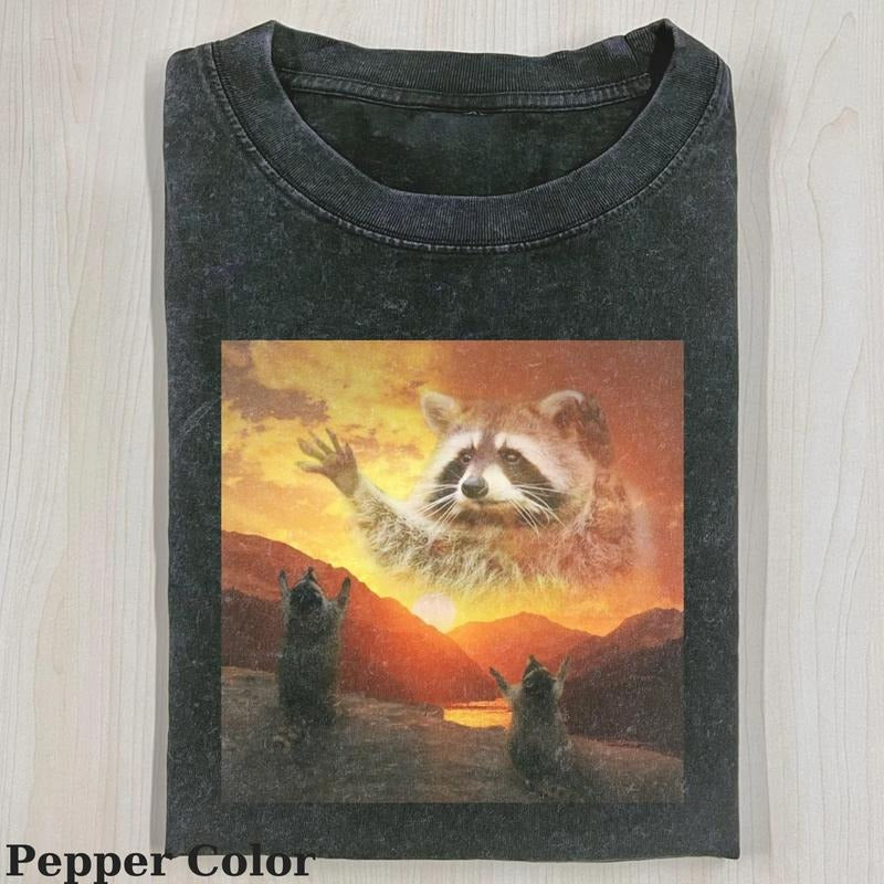 Vintage Raccoon T-shirt, Fantasy Raccoon Tshirt, Cute Raccoon Shirt, Love Raccoon Tshirt, Meme Cringe Funny Dumb Shirts, Unisex Shirt Menswear Womenswear Streetwear