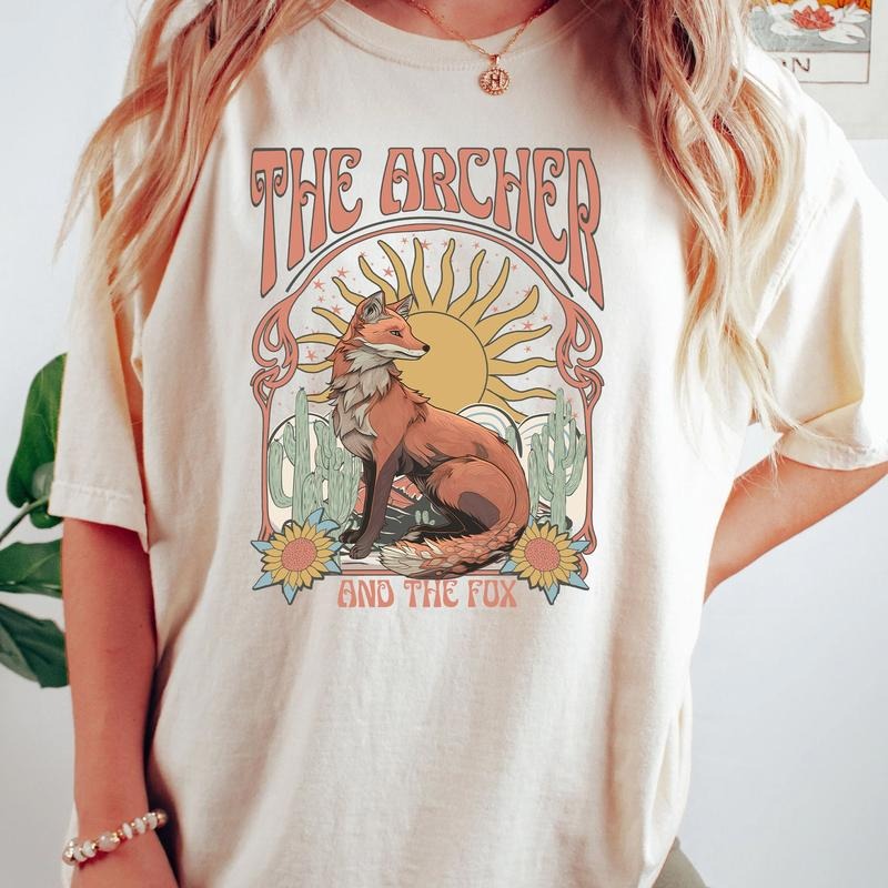 Vintage The Archer And The Fox Shirt. Once Upon A Broken Heart Shirt. Little Fox Shirt. Bookish tshirt. Fantasy Books Jumper