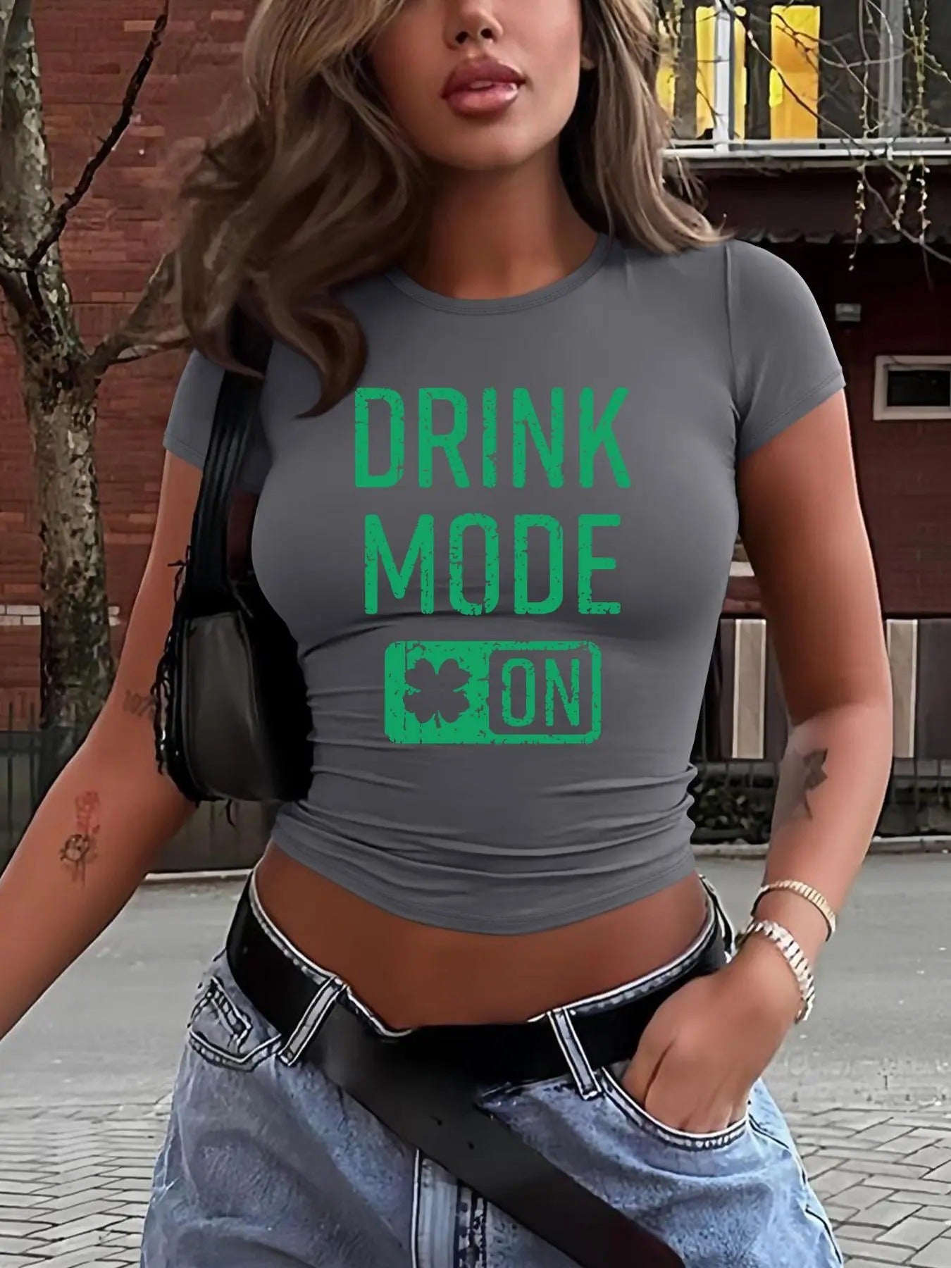 Women's Letter Print Tee, Casual Short Sleeve Round Neck T-shirt for Daily Wear, Ladies Clothes for All Seasons Hoodie,...