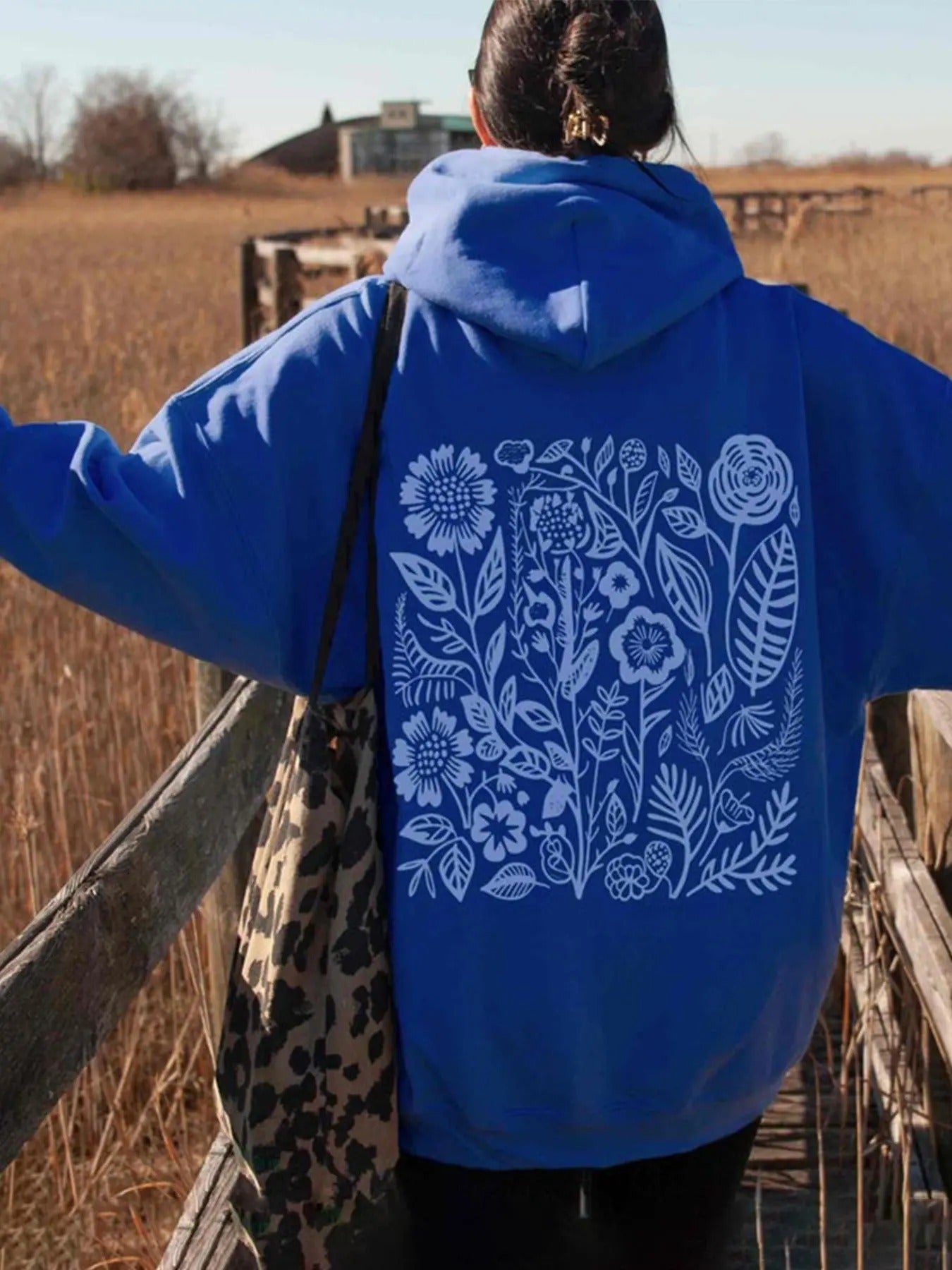 Women's Floral & Leaf Print Drop Shoulder Hoodie, Trendy Drawstring Pocket Hooded Sweatshirt for Daily Holiday Outdoor Wear, Ladies Clothes for Spring & Fall