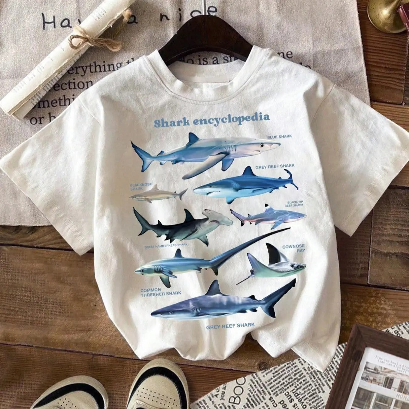 Women's Shark Print Round Neck Tee, Casual Short Sleeve Crew Neck T-shirt for Summer, Fashion Women's Top for Daily Wearstyle{n002}3