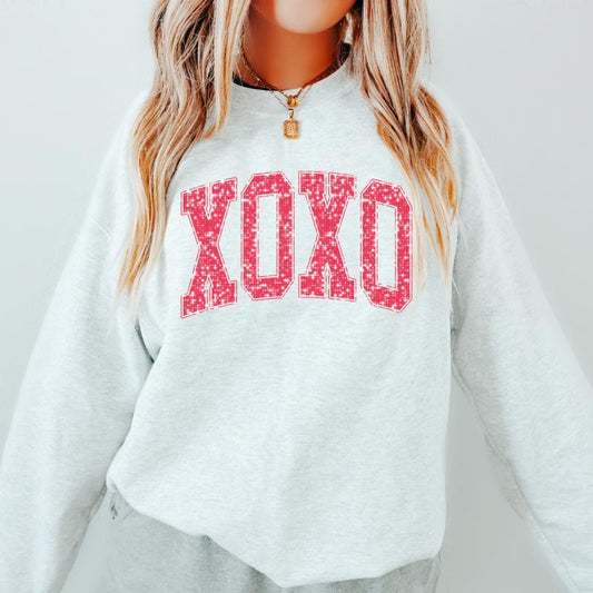 XOXO  VARSITY CREWNECK (Crewneck Sweatshirt, Unisex Fit, Causal Sweatshirt for Valentines Day, Holiday Sweatshirt) Hoodie Oversized