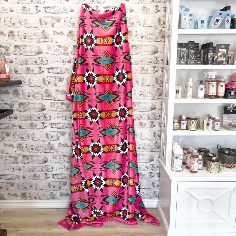 zOutlaw Aztec Pink Oversized Blanket