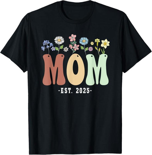 100% Cotton Mom 2025 Mom To Be New Mom Gifts Wildflower Floral Design T-Shirt