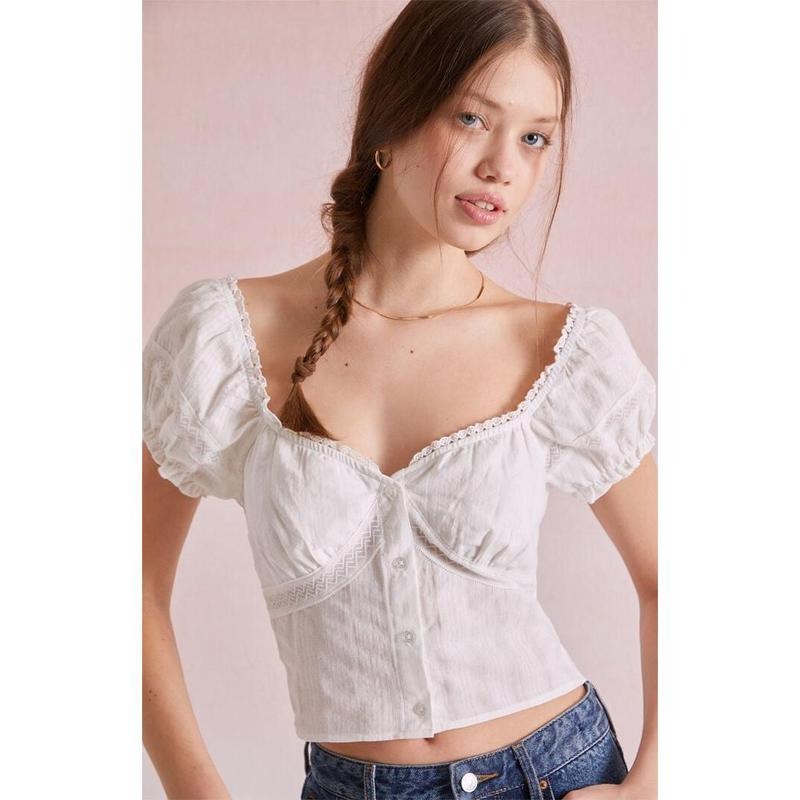 Beverly and Beck Women's Claudia Embroidered Top