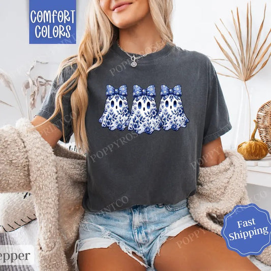 Blue Floral Ghost Shirt Comfort Colors, Womens Fall Halloween Shirt, Womenswear Oversized Tshirt