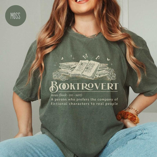 Booktrovert Definition Shirt for Book Lover Funny Definition T-Shirt for Literature Teacher Vintage Reading T-Shirt for Romance Reader Gift