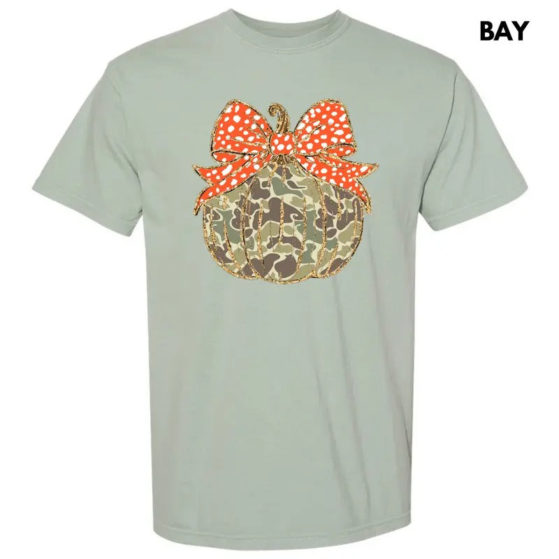 Camo Pumpkin & Bow Comfort Colors T-Shirt 'NLB'